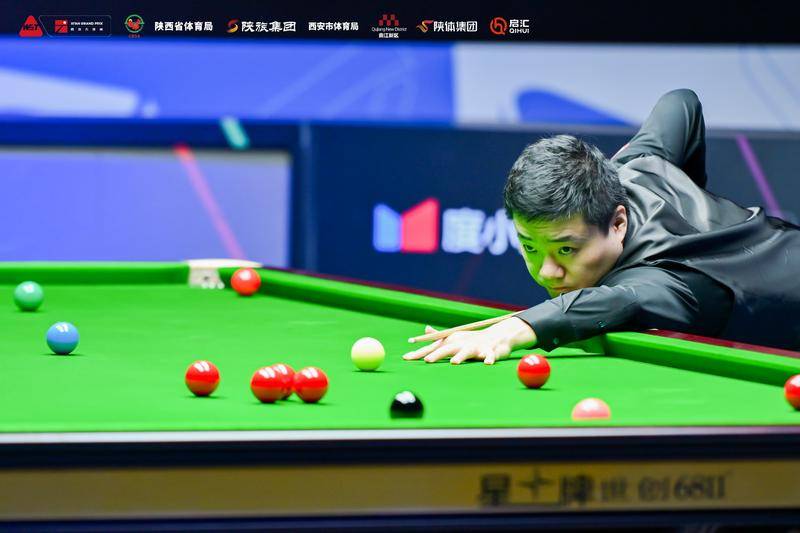 平进入半场, 手将是威廉 平进入半场, 手将是威廉