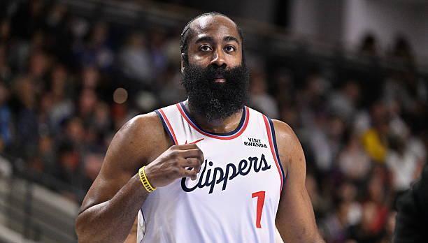 不仅如此, AA, 是令人有些